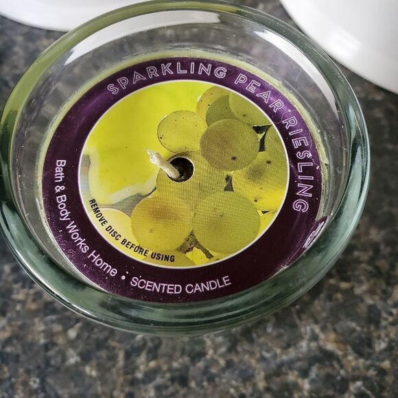 Sparkling Pear Reisling Candle by Bath & Body Works- SUPER RARE - Picture 2 of 4
